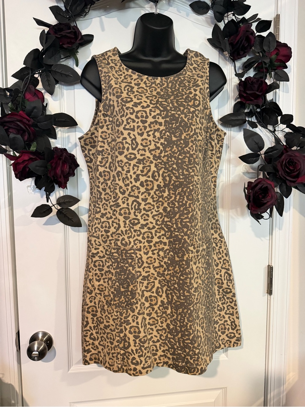 Tinseltown Leopard Print Sleeveless Shift Dress in Tan and Brown